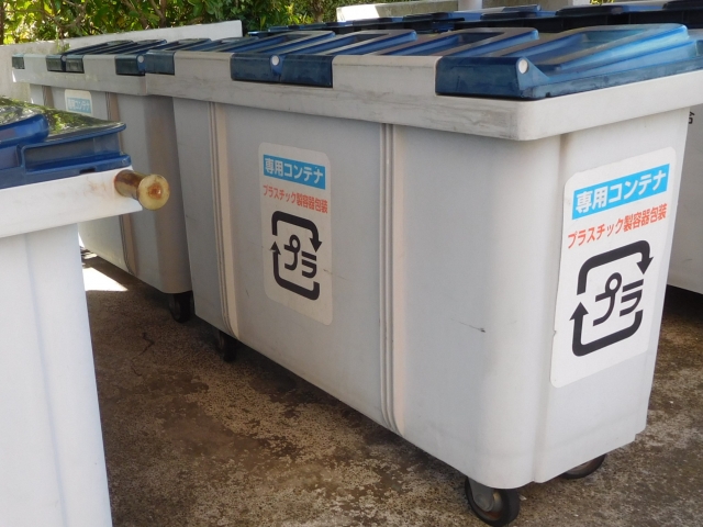 複数や大きいサイズのゴミ箱を捨てるなら不用品回収業者が便利